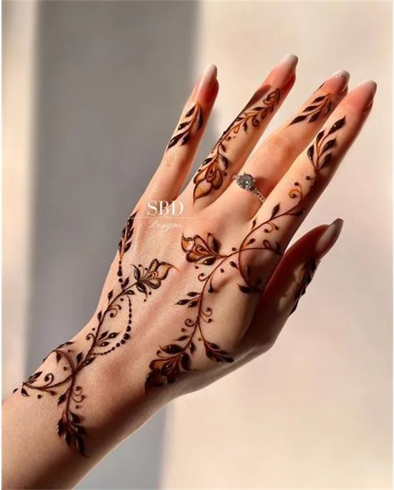 Bloom Inspired Chic Finger Mehndi Design Bloom Inspired Chic Finger Mehndi Design